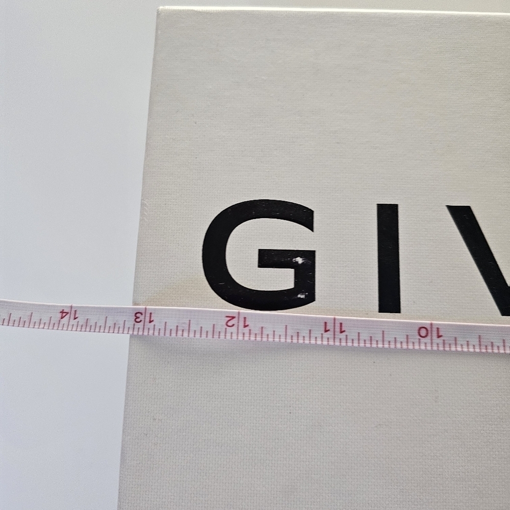 Authentic Givenchy Shoe Box - Picture 3 of 8